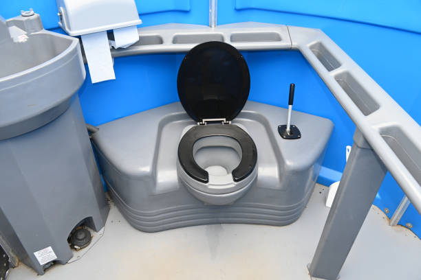 Best Portable restroom trailer rental  in Metuchen, NJ